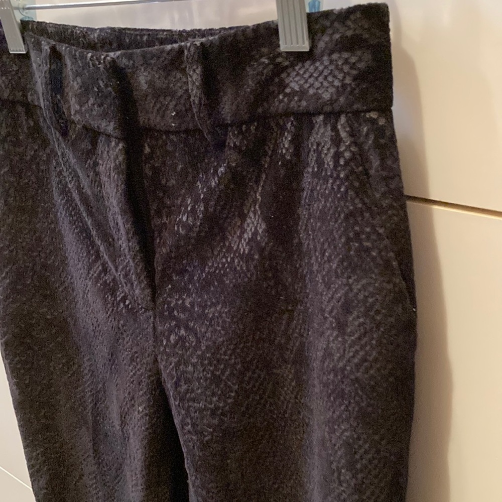 Classic Burnout Velvet trouser by Frame. Size 0